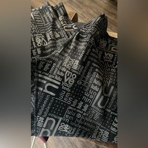 Lululemon leggings rare find EUC